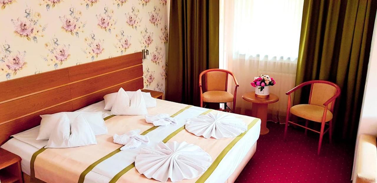 Hotel Carpati Predeal Extérieur photo