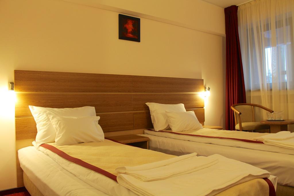 Hotel Carpati Predeal Chambre photo